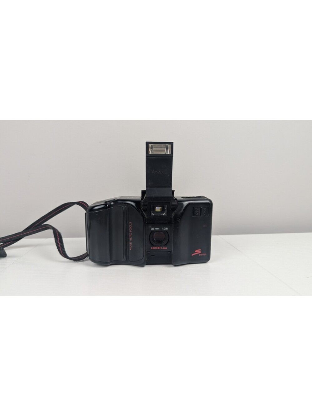 Kodak S1100 XL S Series 35mm Point & Shoot Film Camera Auto Focus Autoflash